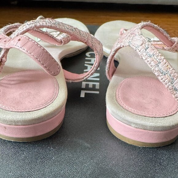CHANEL 17C Pink Silver Tweed Thong CC Log Charm Slide Sandal - Picture 3 of 6